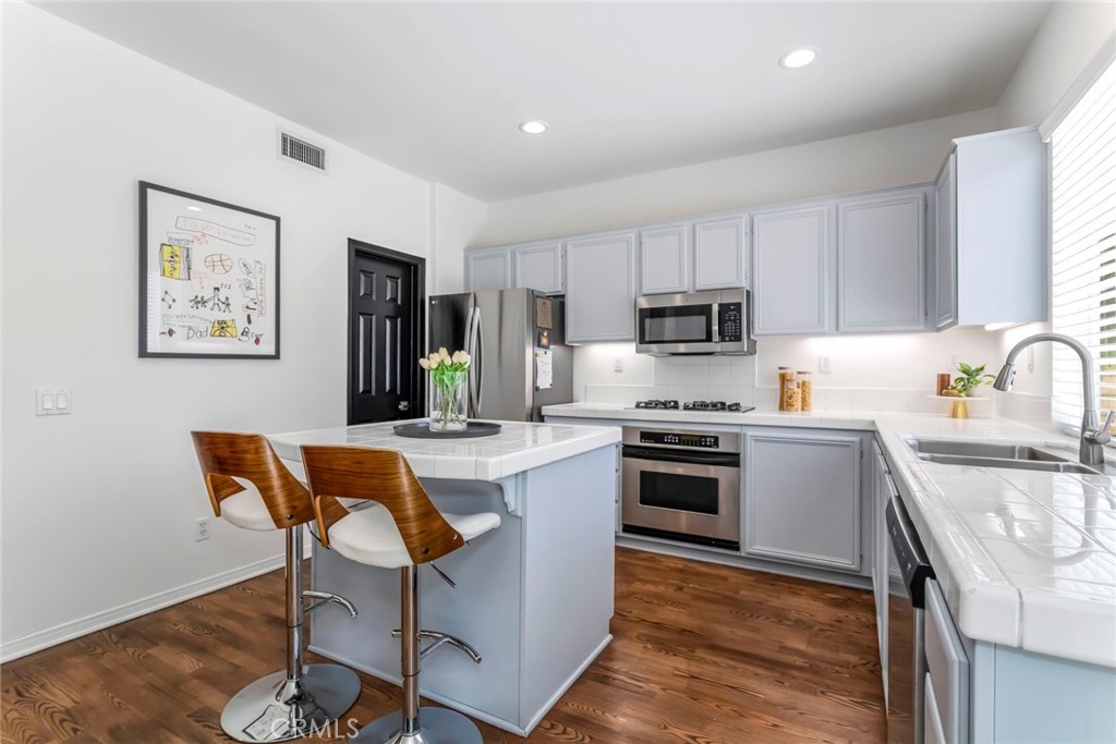 27960 Agapanthus Lane