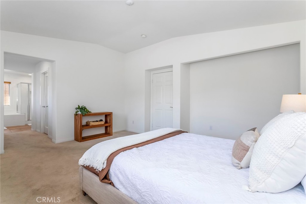 27960 Agapanthus Lane