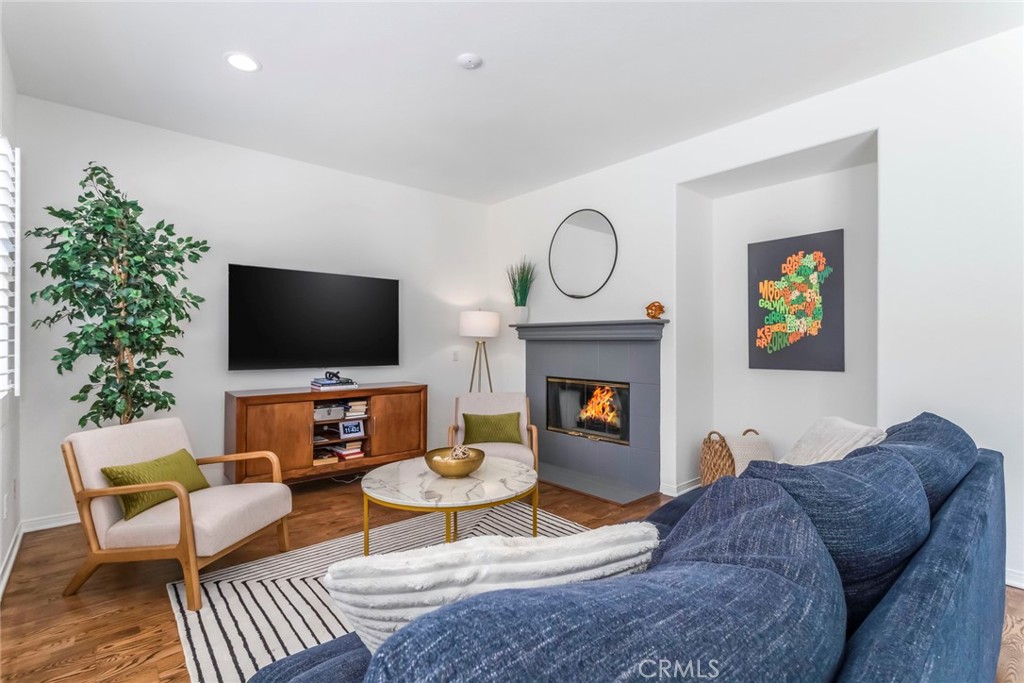27960 Agapanthus Lane