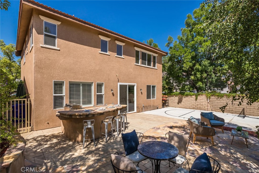 27960 Agapanthus Lane