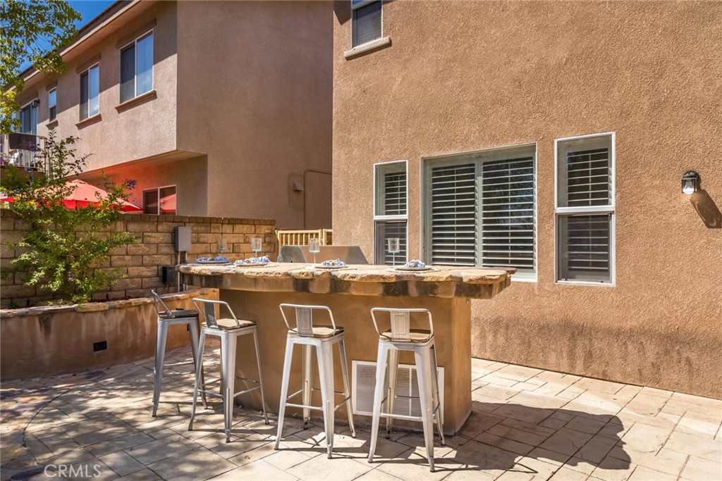 27960 Agapanthus Lane