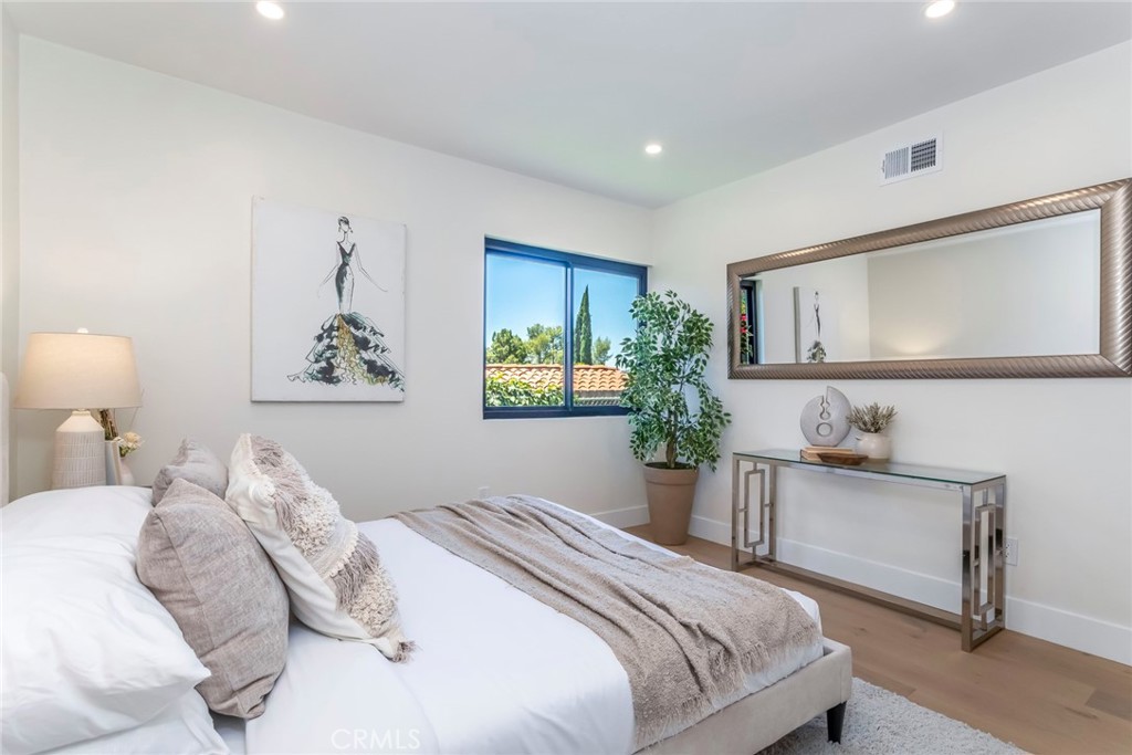 12350 Mclennan Avenue