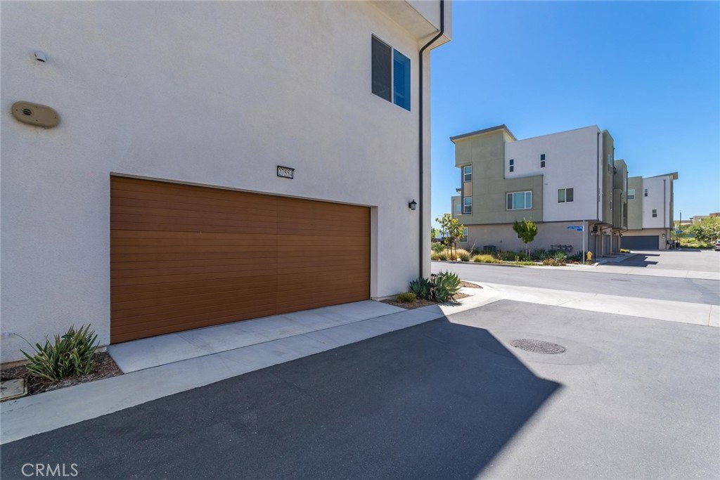 27554 Sparrow Court