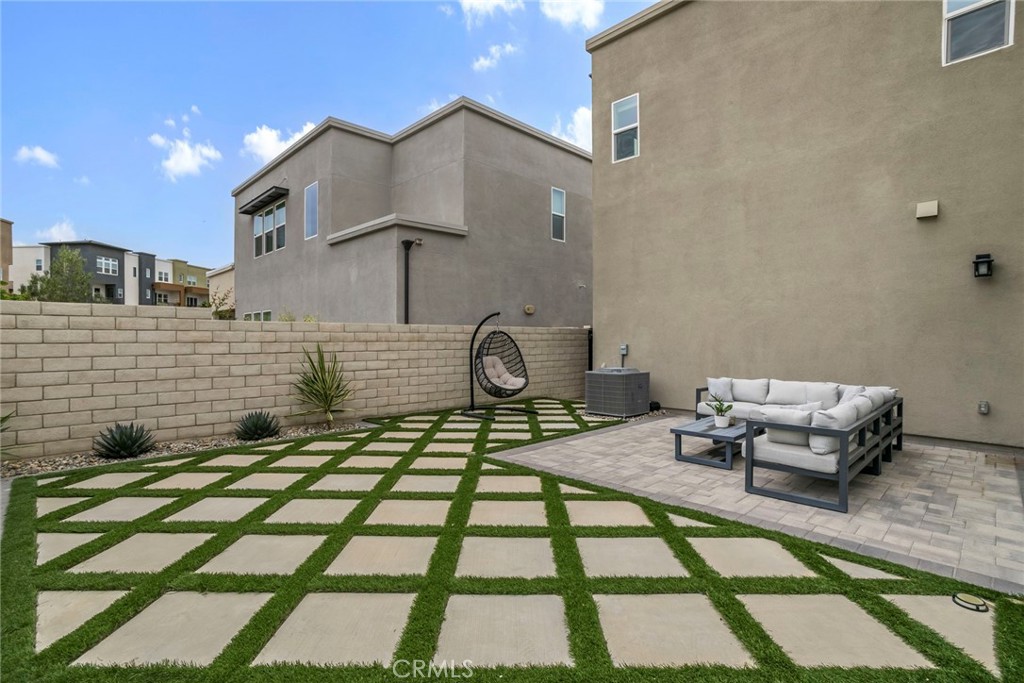 27018 California Court