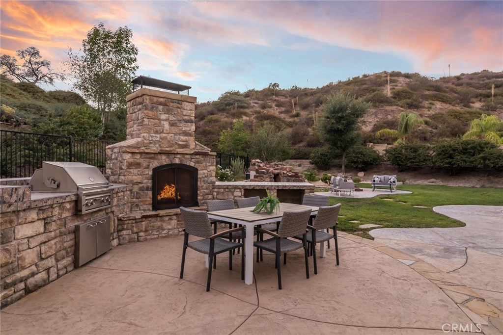 27005 Cliffie Way
