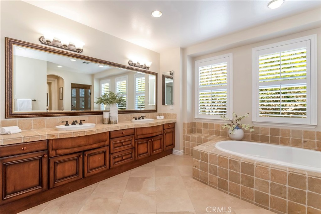 27005 Cliffie Way