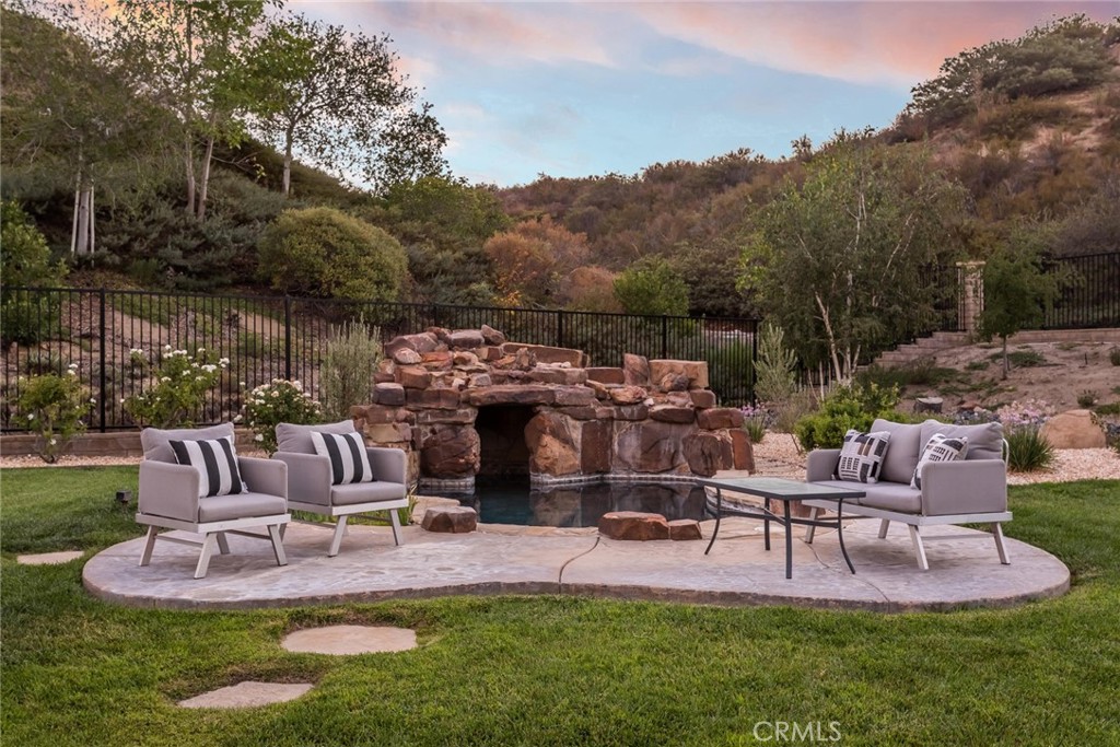 27005 Cliffie Way