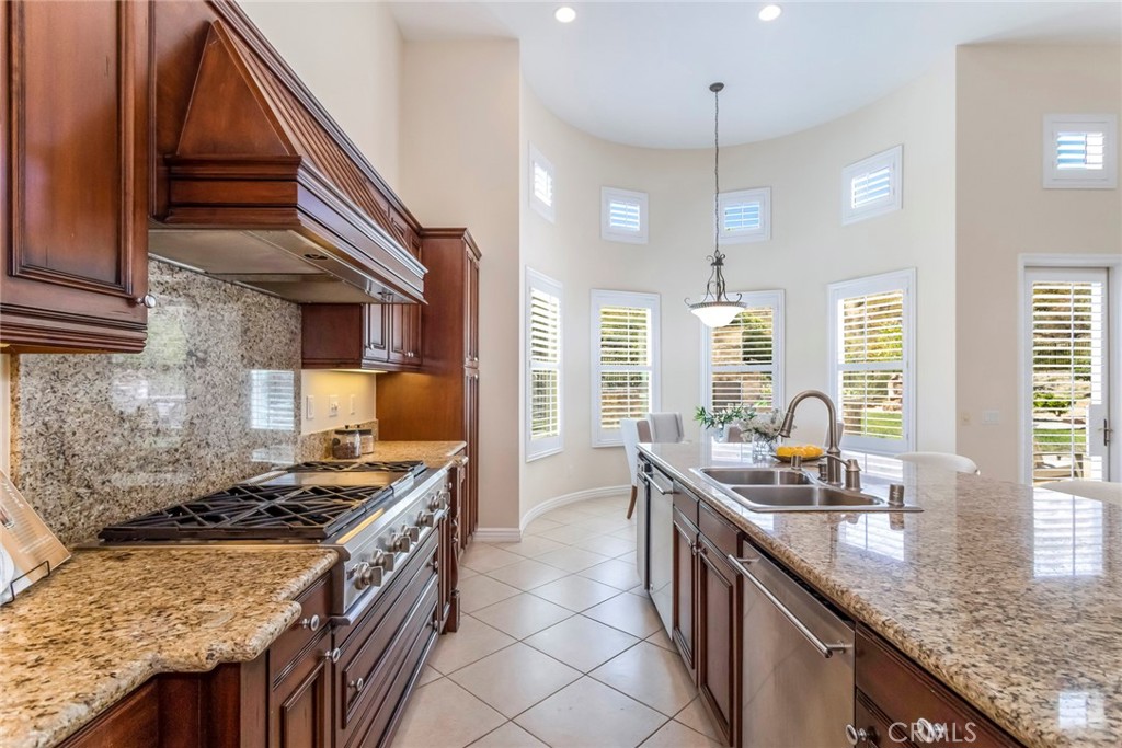 27005 Cliffie Way