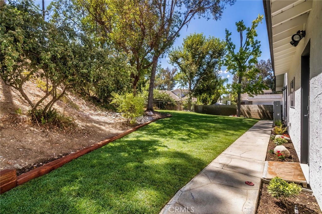 5804 Calmfield Avenue