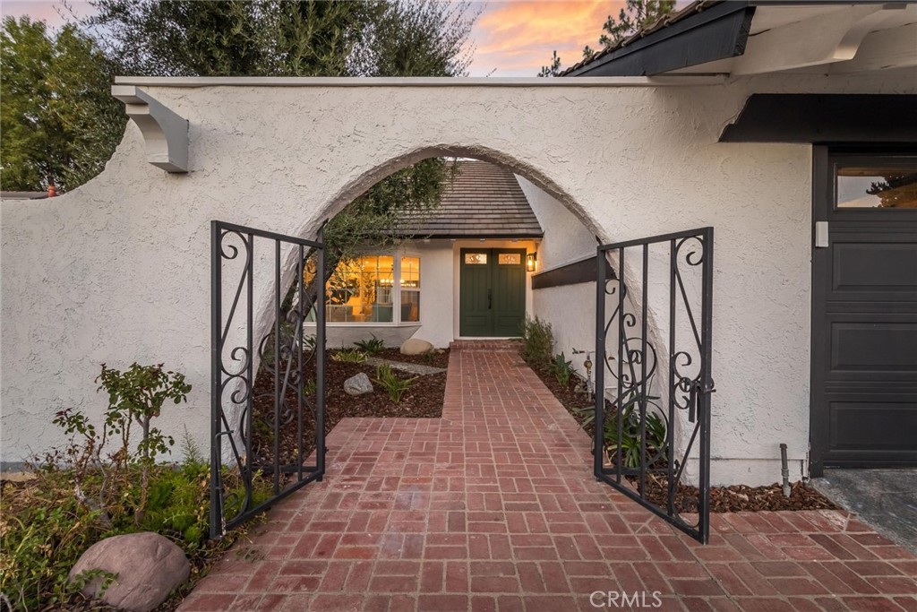 5804 Calmfield Avenue