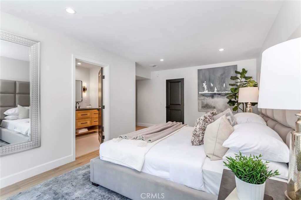 5804 Calmfield Avenue