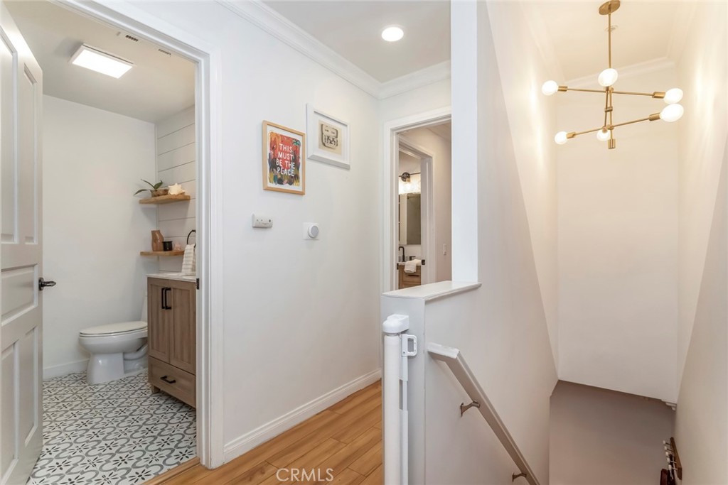 6525 Woodman Avenue 11