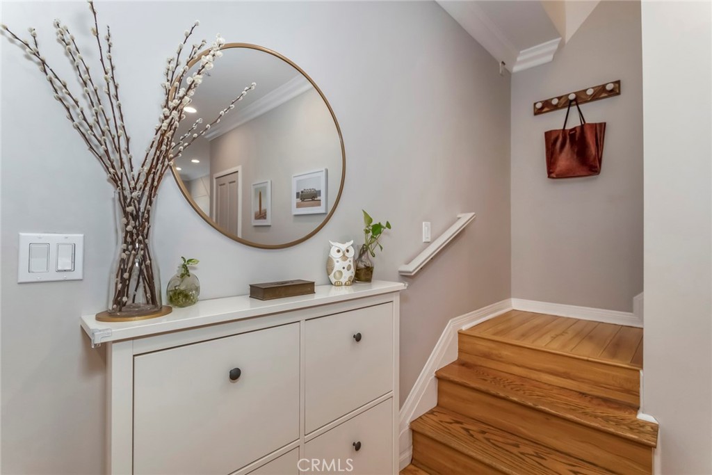 6525 Woodman Avenue 11