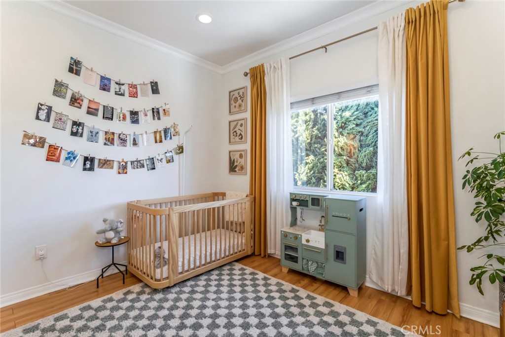 6525 Woodman Avenue 11