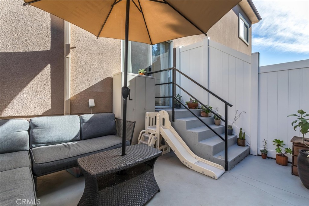 6525 Woodman Avenue 11