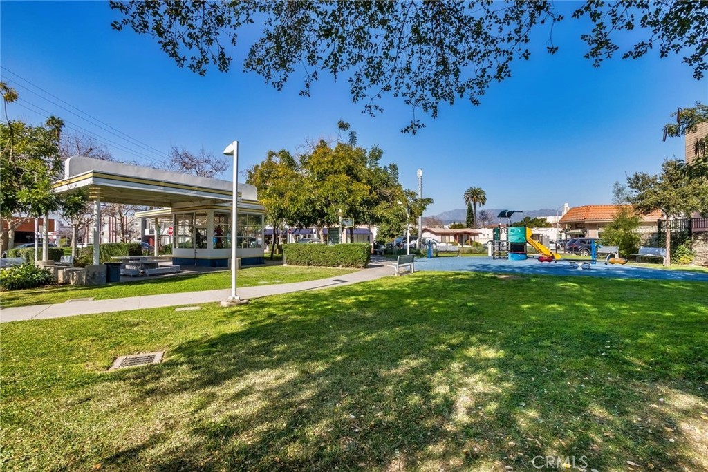 1116 E Palmer Avenue