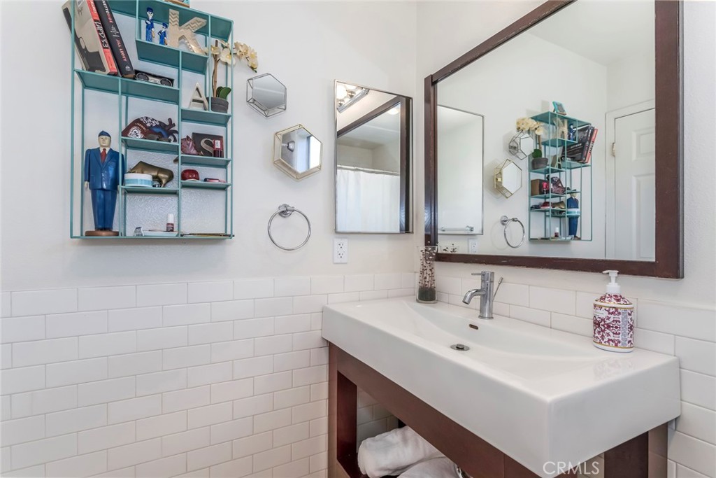 1116 E Palmer Avenue