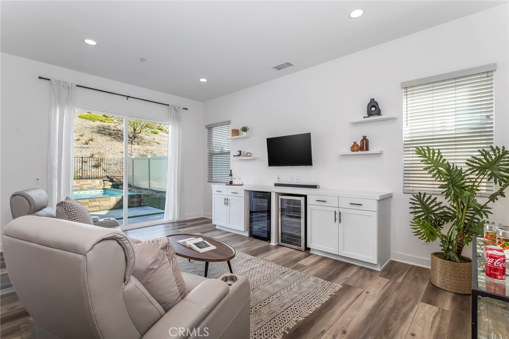 28695 Windbreak Terrace