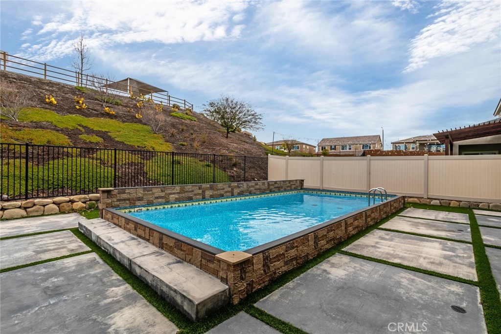 28695 Windbreak Terrace