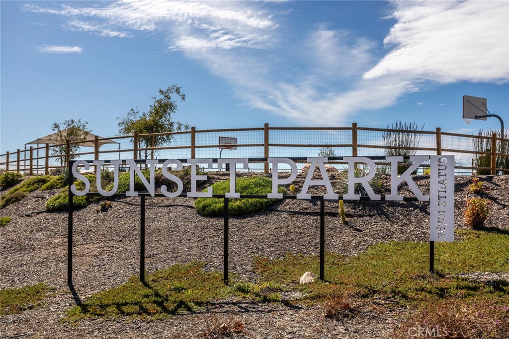 28695 Windbreak Terrace