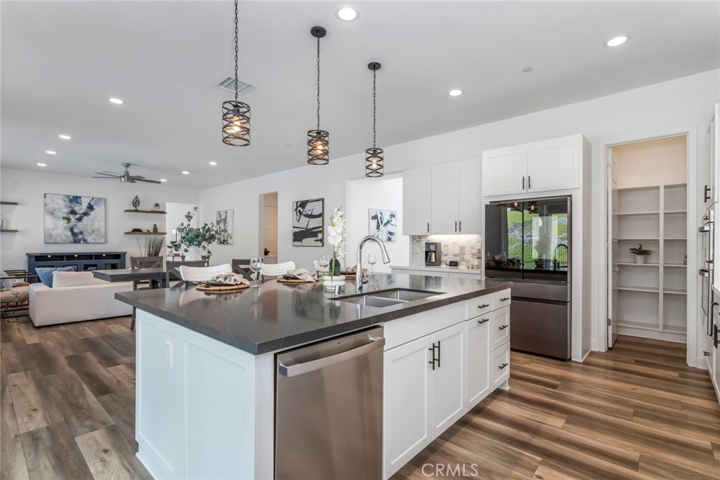 28695 Windbreak Terrace