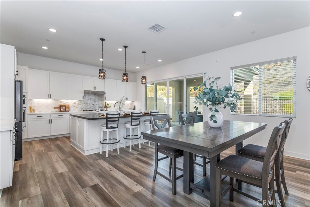 28695 Windbreak Terrace