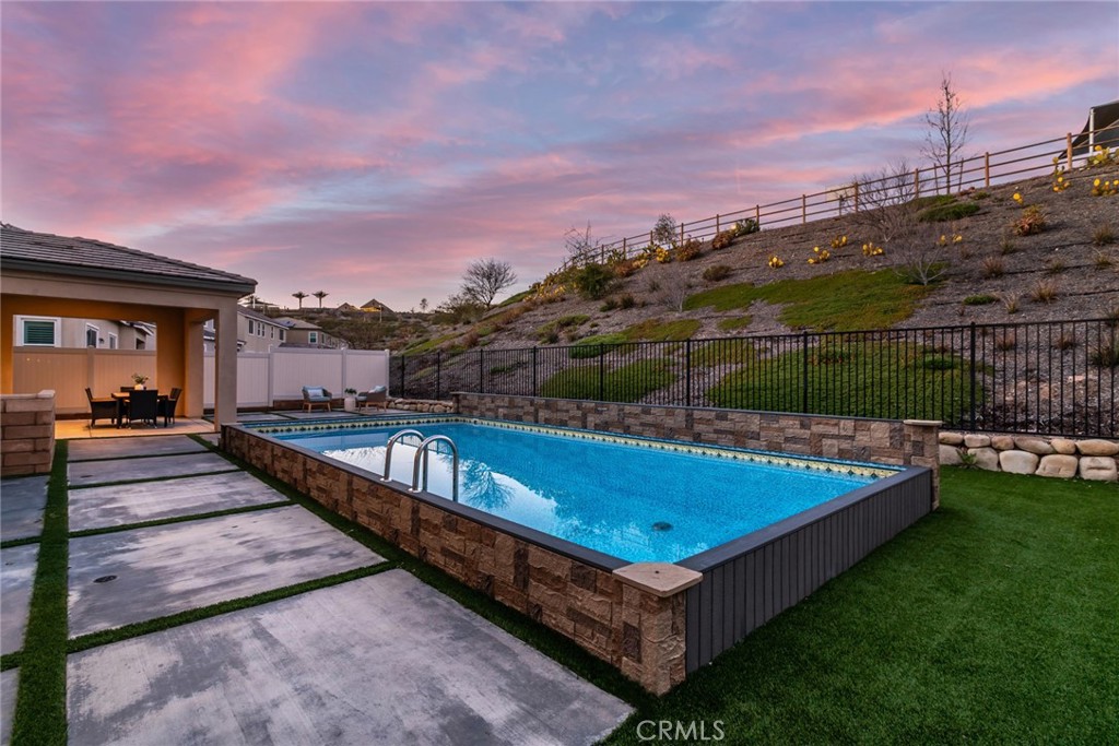 28695 Windbreak Terrace