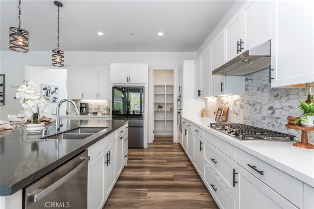 28695 Windbreak Terrace