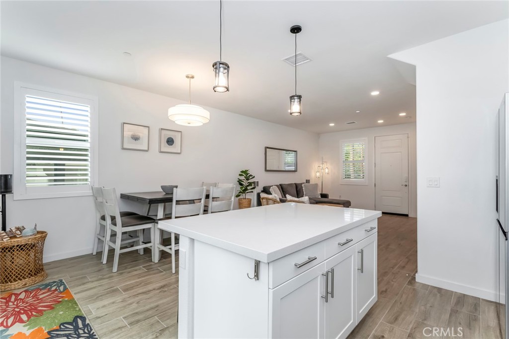 1530 E Thompson Boulevard