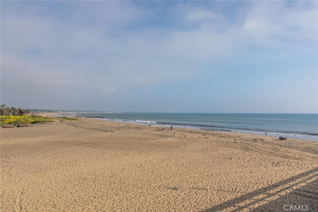 1530 E Thompson Boulevard