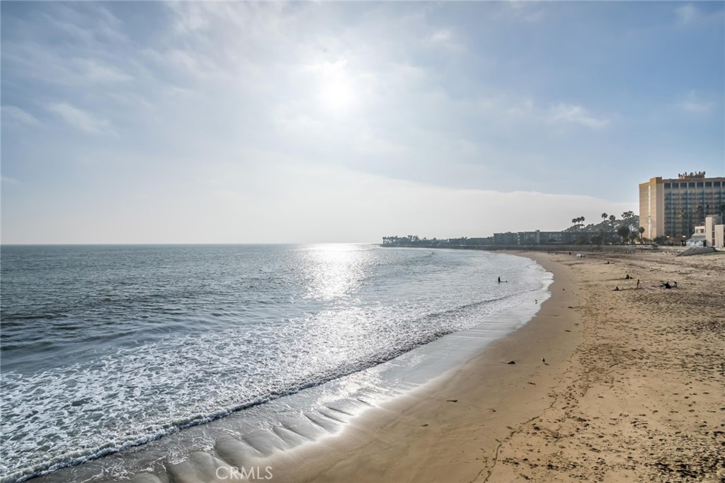 1530 E Thompson Boulevard