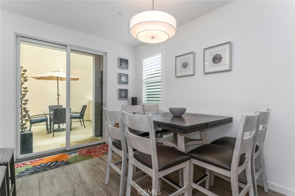 1530 E Thompson Boulevard