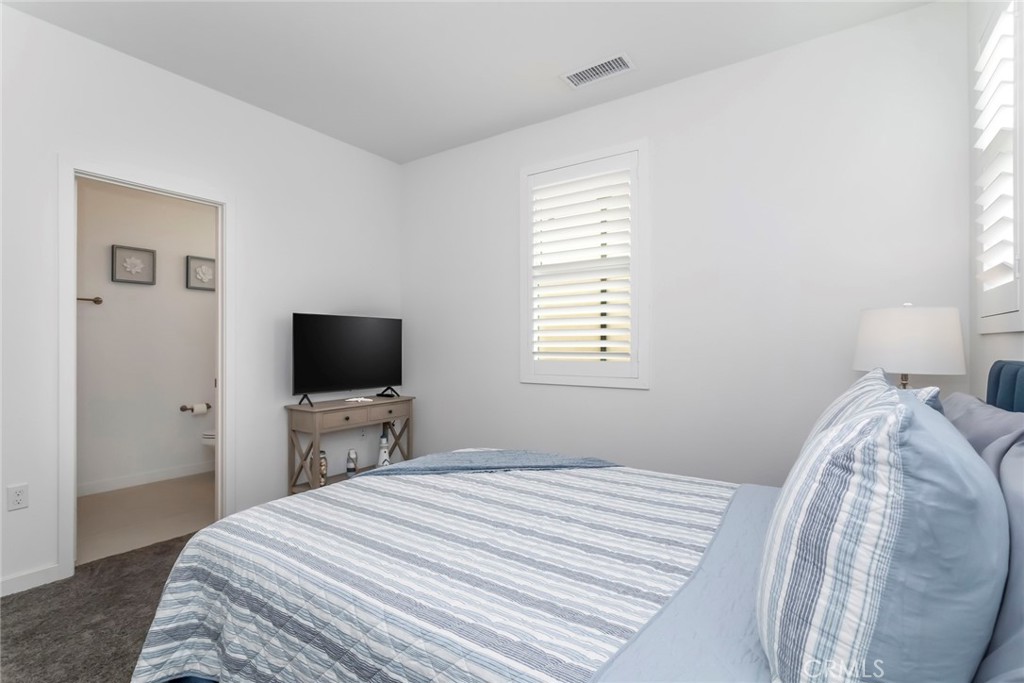 1530 E Thompson Boulevard