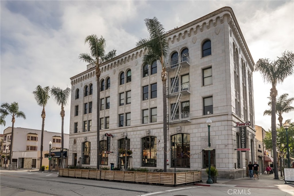 1530 E Thompson Boulevard