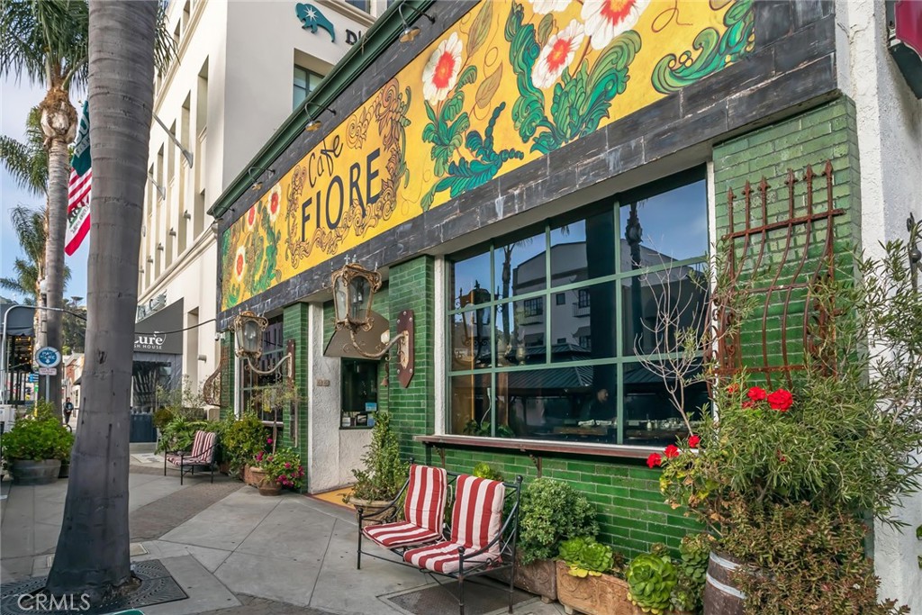 1530 E Thompson Boulevard