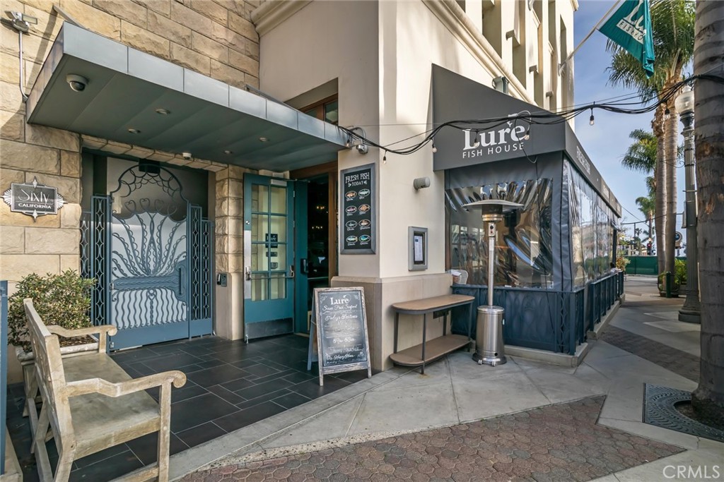 1530 E Thompson Boulevard