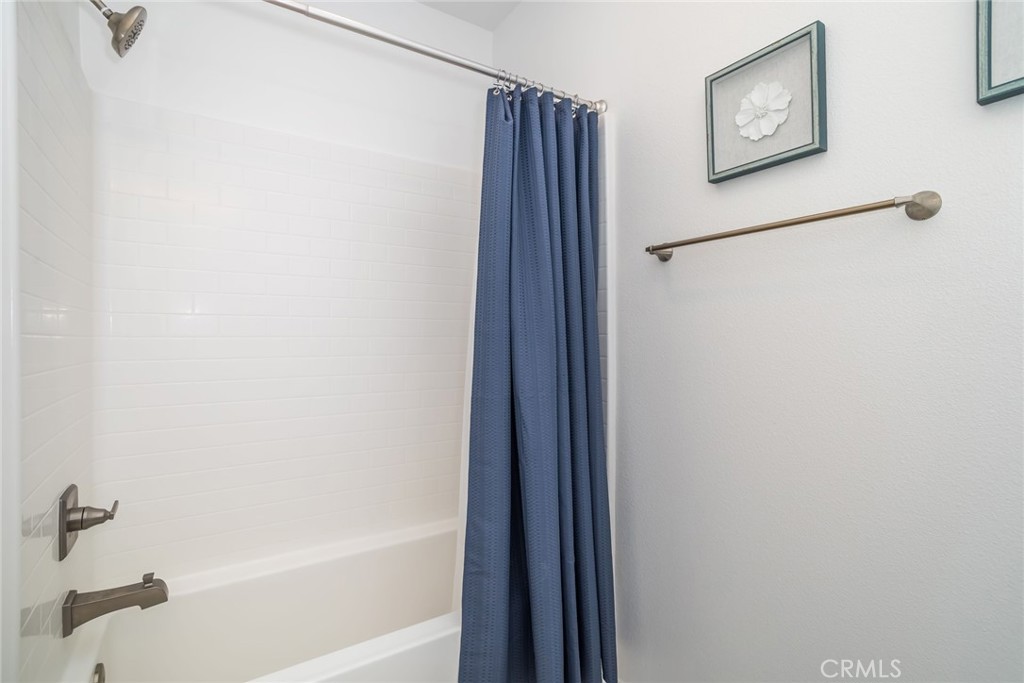 1530 E Thompson Boulevard