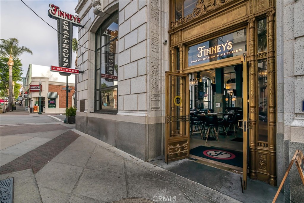 1530 E Thompson Boulevard