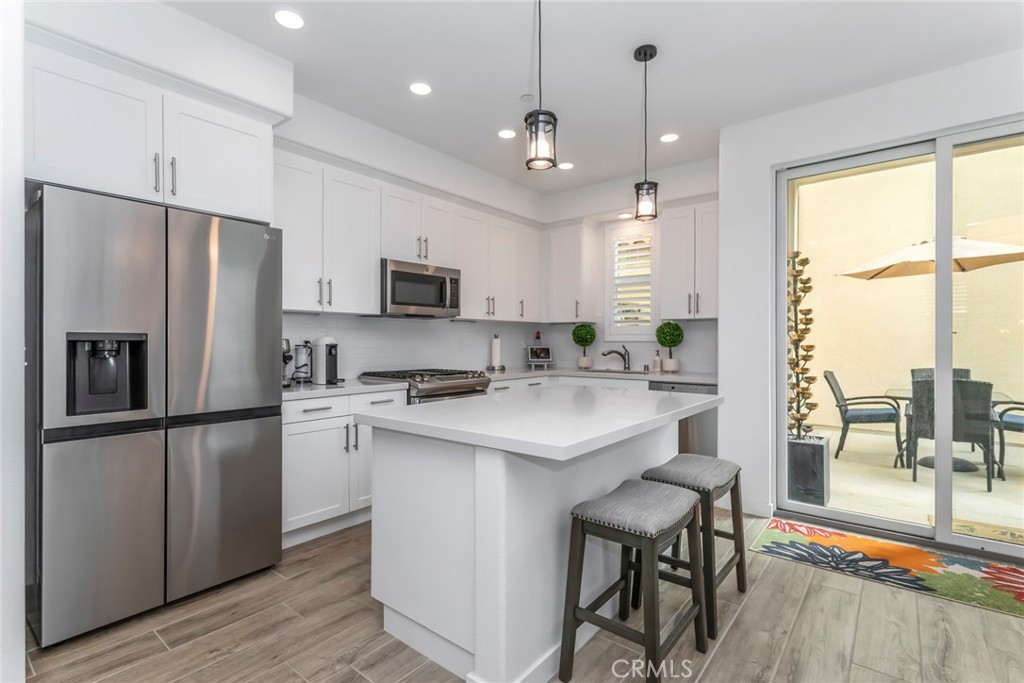 1530 E Thompson Boulevard