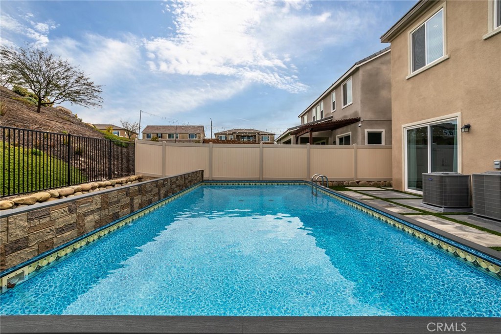 28695 Windbreak Terrace