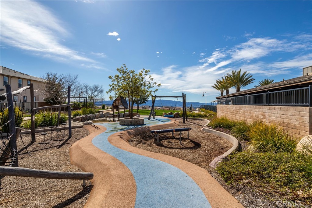 28695 Windbreak Terrace