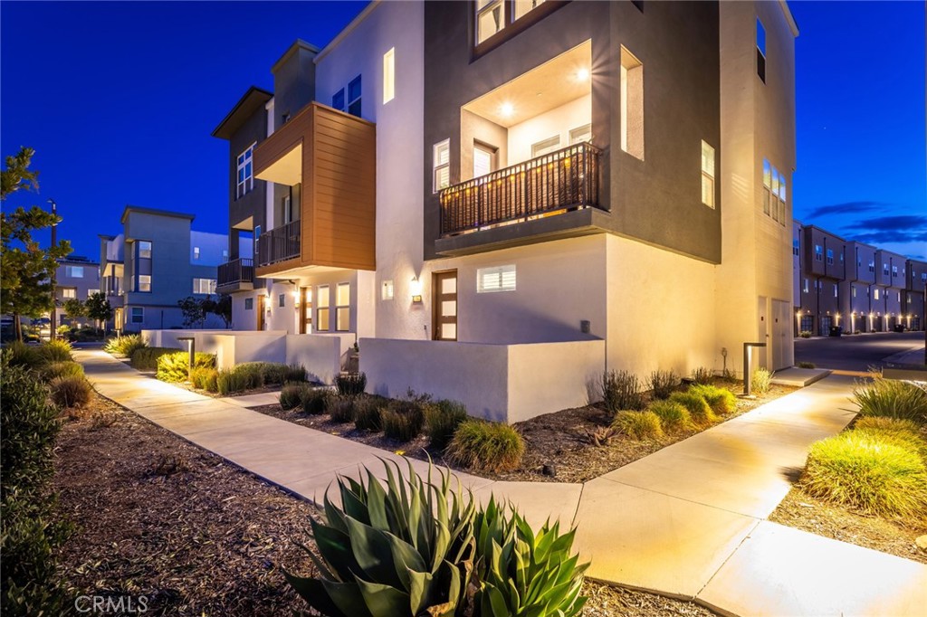 27562 Sparrow Court