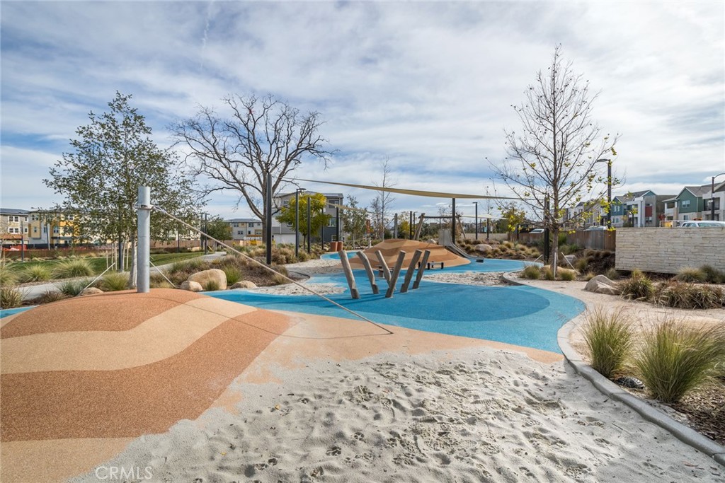 27562 Sparrow Court