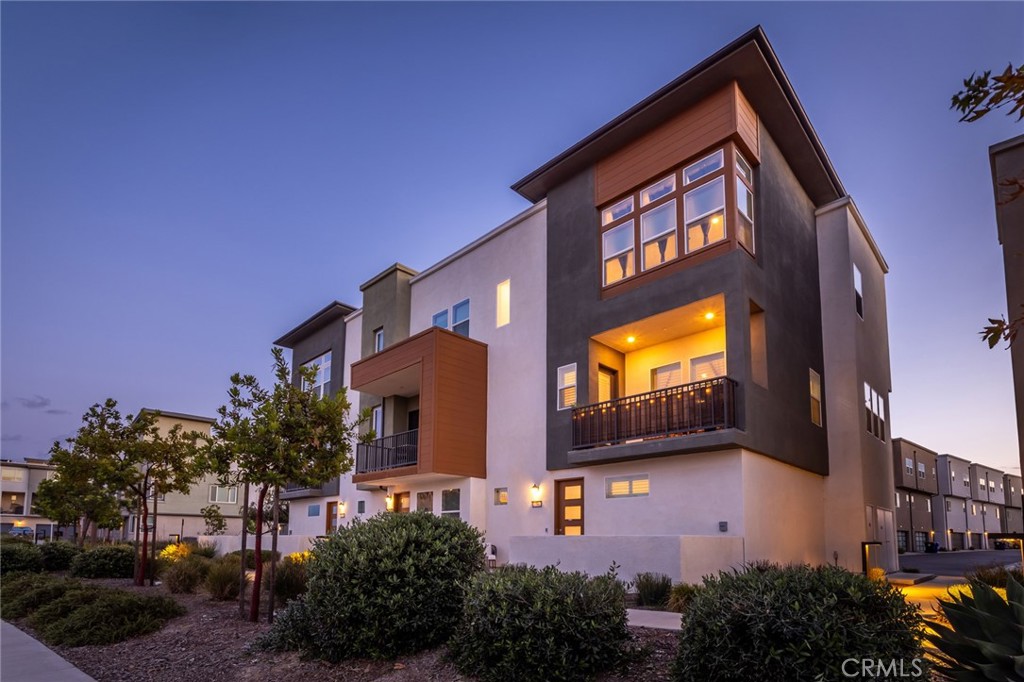27562 Sparrow Court