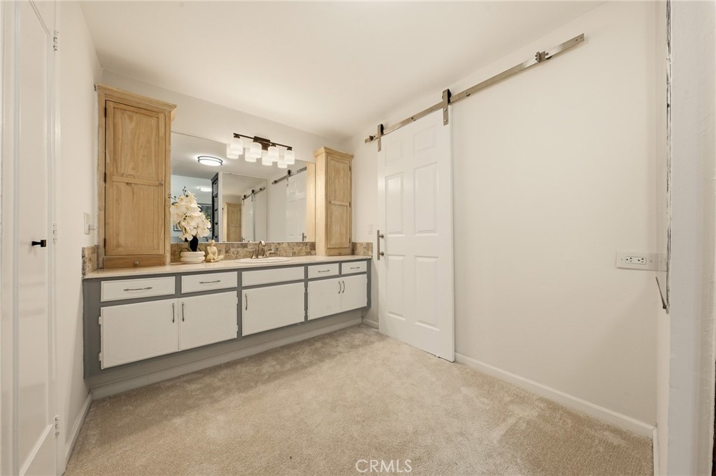 10865 Wystone