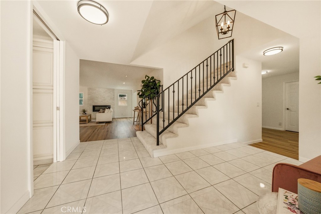 10865 Wystone