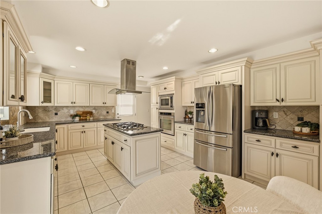 10865 Wystone