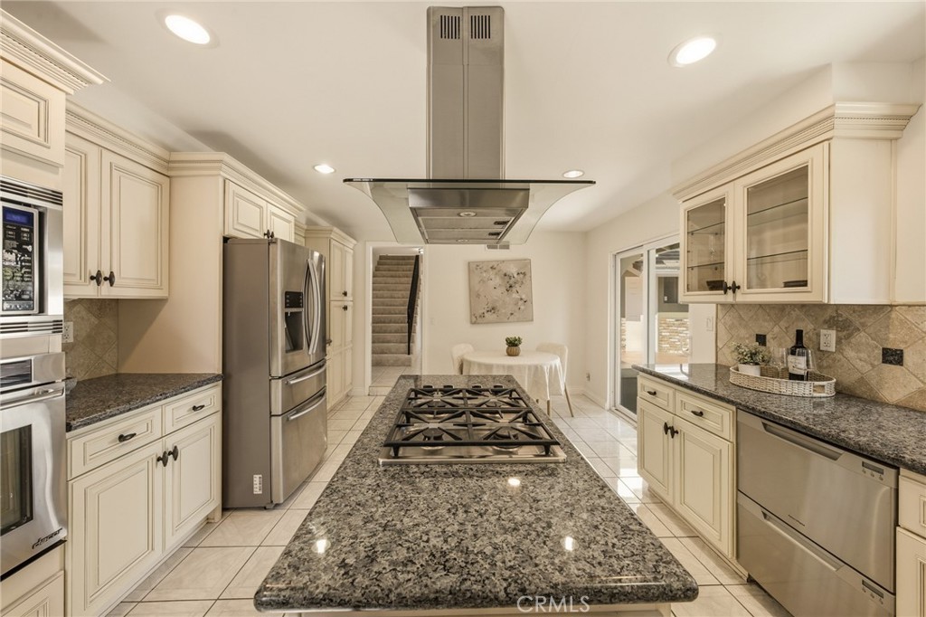 10865 Wystone