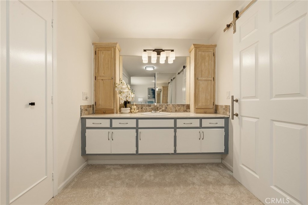 10865 Wystone