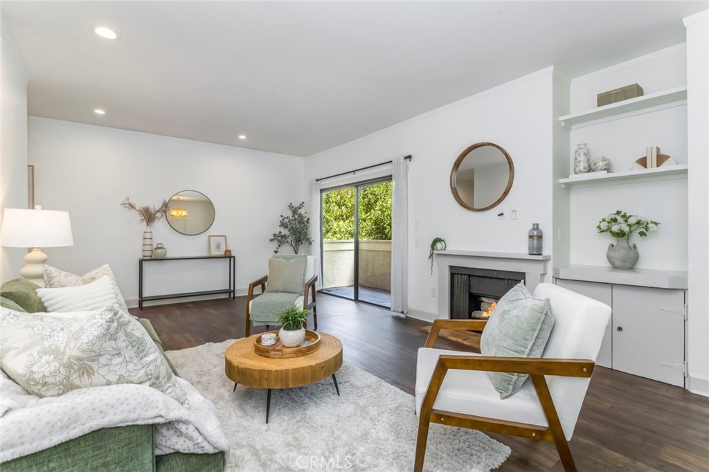 14050 Magnolia Boulevard 201